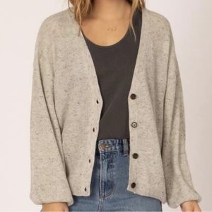 SISSTREVOLUTION NWT Cozy Knit Long Sleeve Cardigan Sweater Sz Medium/Large